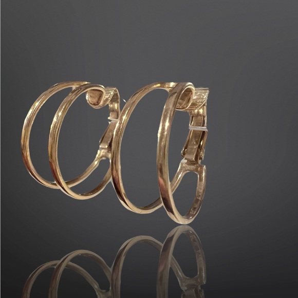 Lot of 3 Vintage Clip-on Earrings, 2 gold hoops, 1 pink Dangler - Picture 5 of 8